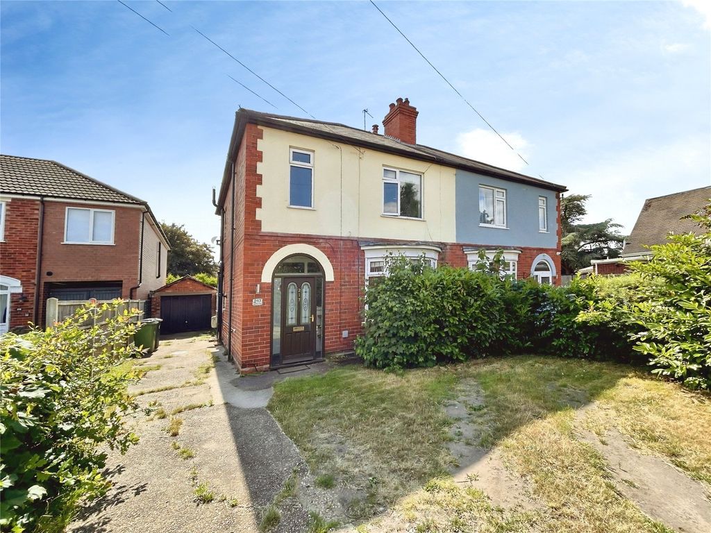 Property photo 1 of 12 Front