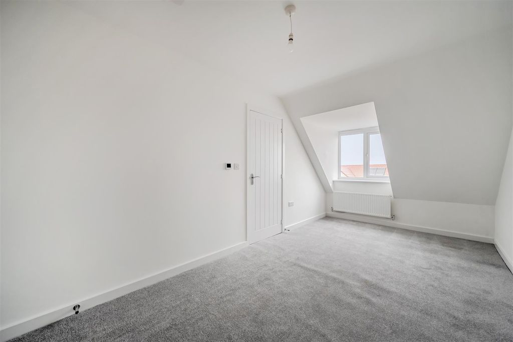 Property photo 3 of 9 1397457-2-6968Cac37F755.Jpg