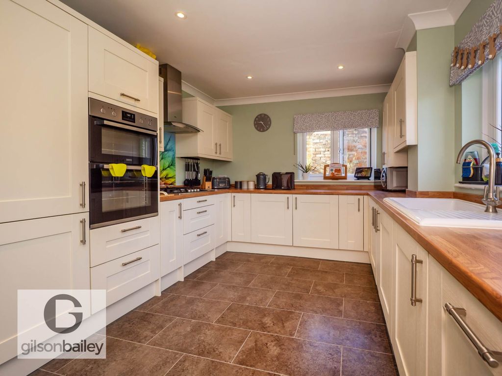 Property photo 2 of 29