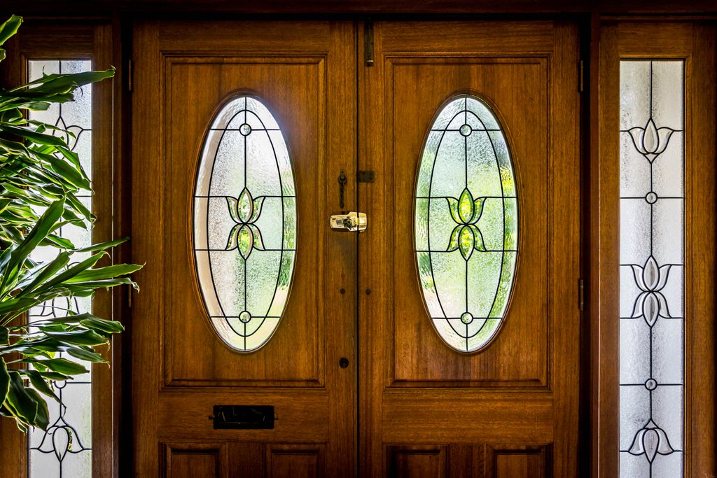 Property photo 2 of 24