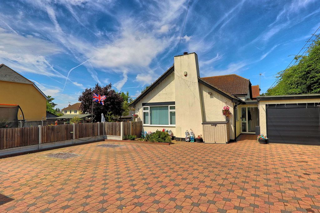 Property photo 2 of 48
