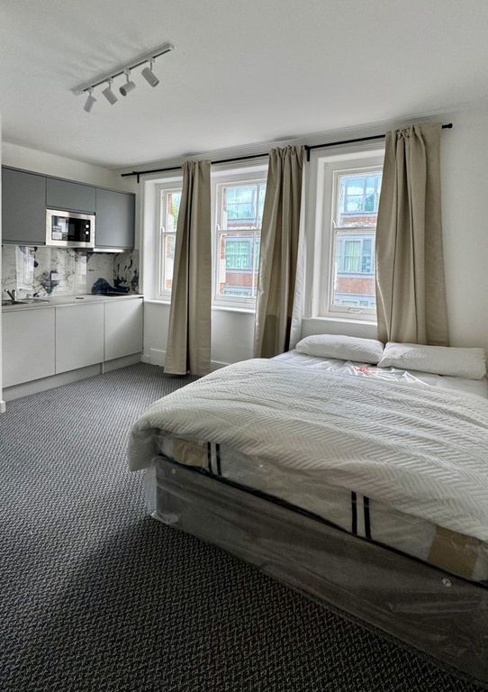 Property photo 1 of 3