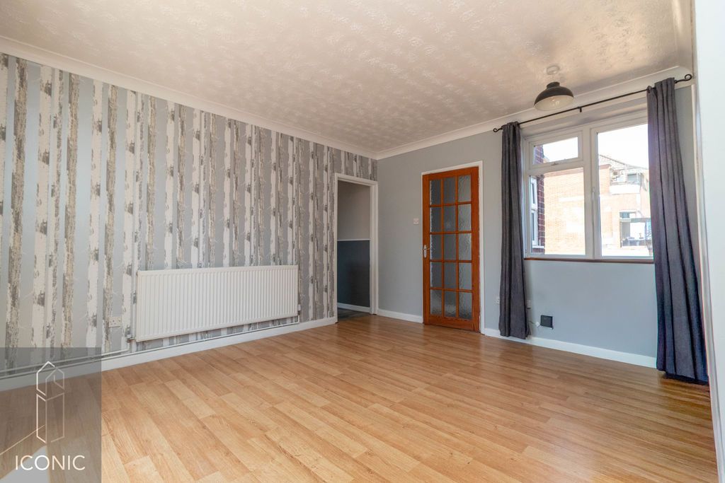Property photo 3 of 16 Photo 16