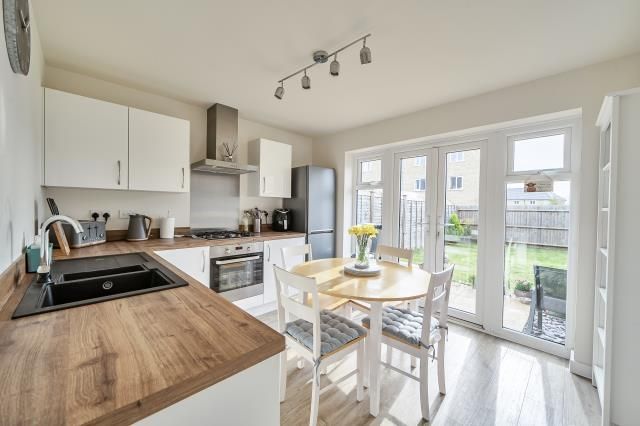 Property photo 1 of 16 Kitchen/Dining Room