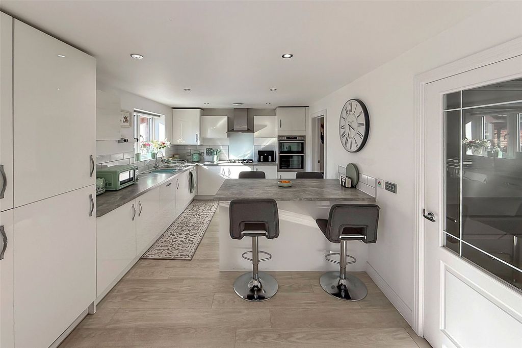 Property photo 2 of 26 Picture No. 40