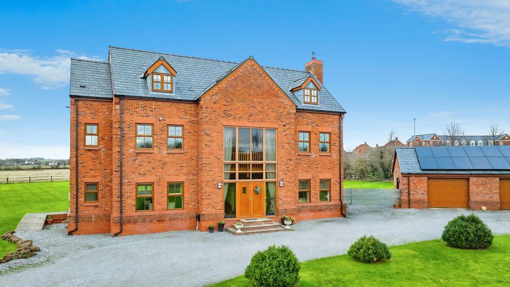 Property photo 1 of 84