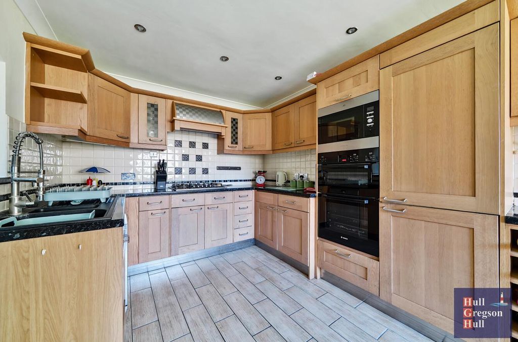 Property photo 2 of 23 c0d66Ac4-2d68-4262-A687-Ba5E565E48E3.Jpg