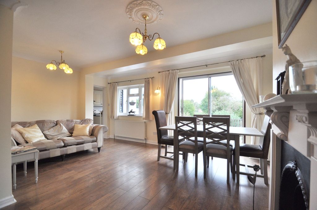 Property photo 3 of 23 Dining