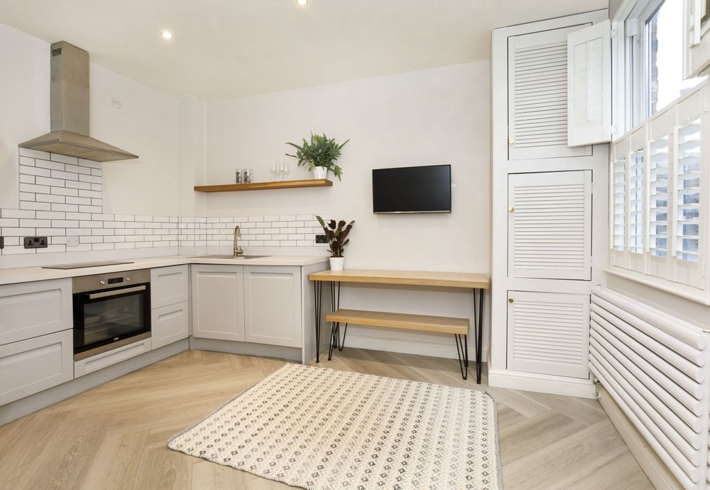 Property photo 1 of 13 I83A7078