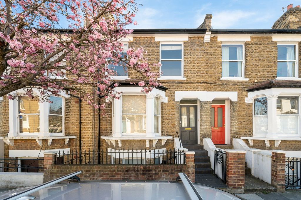 Property photo 2 of 7