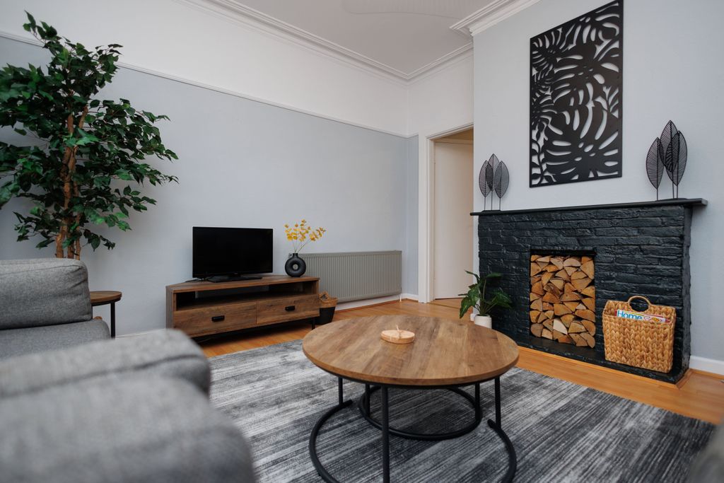 Property photo 1 of 14 _6M_9284