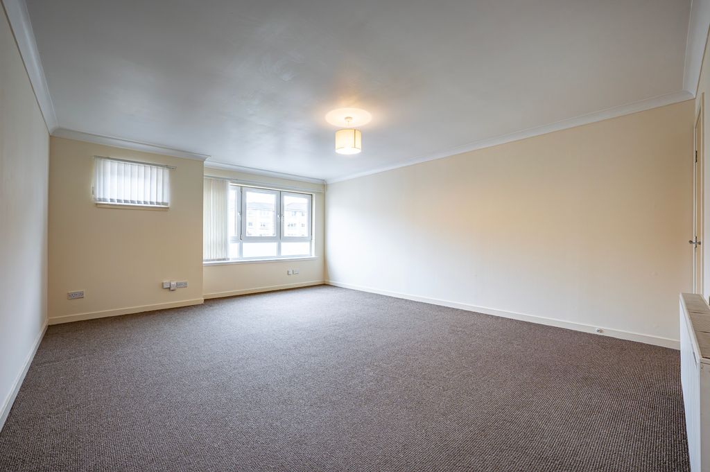 Property photo 3 of 31
