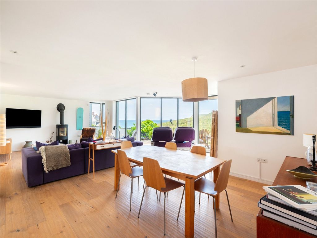 Property photo 3 of 25 Open Plan Living