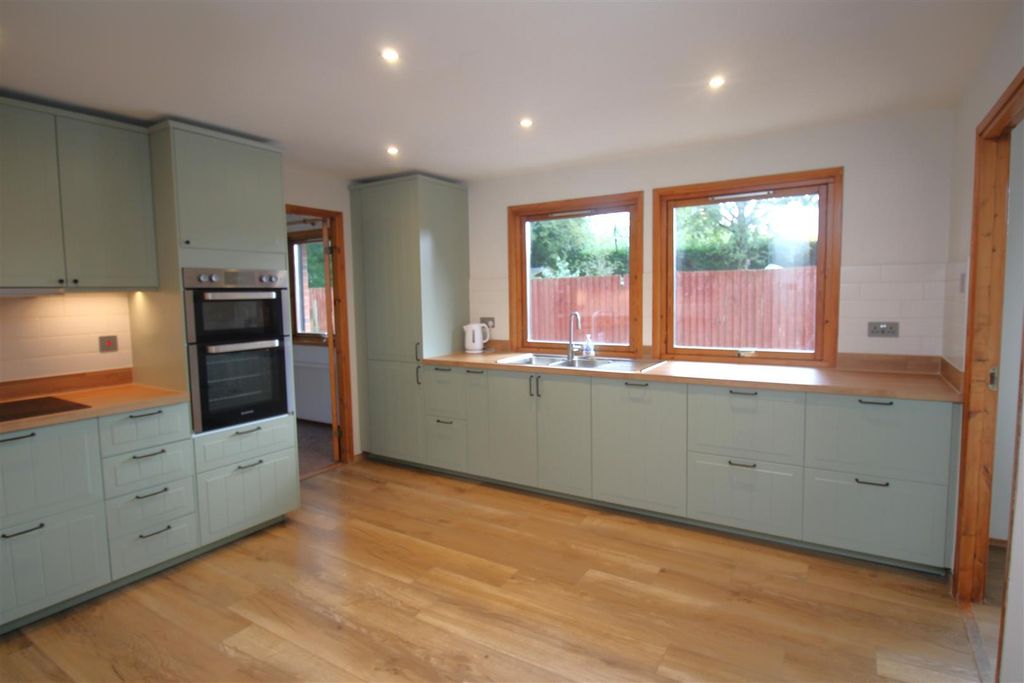Property photo 3 of 43 Img_6822.Jpg