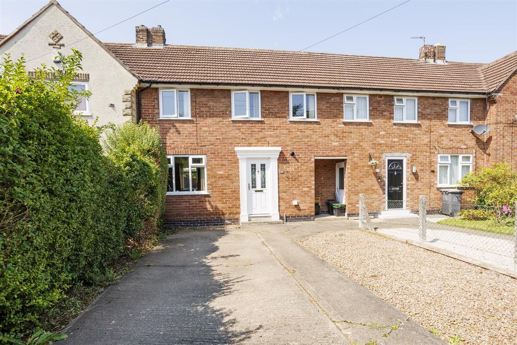 Property photo 1 of 24 99_Chapelfield_Road_24.Jpg