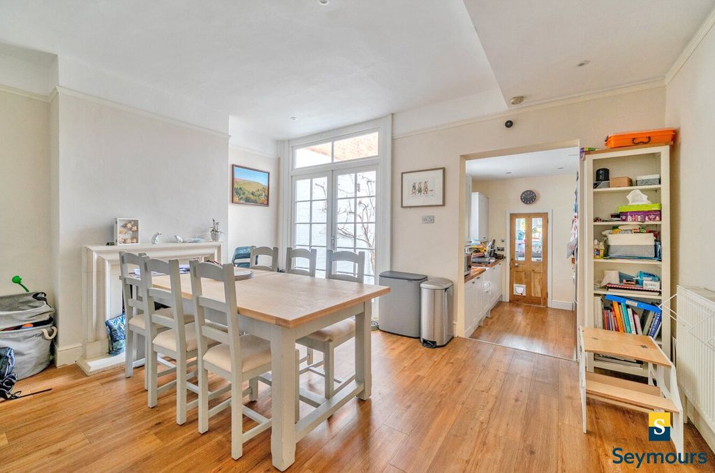 Property photo 3 of 20 Dining Room