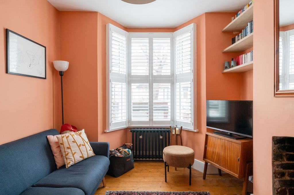 Property photo 1 of 27