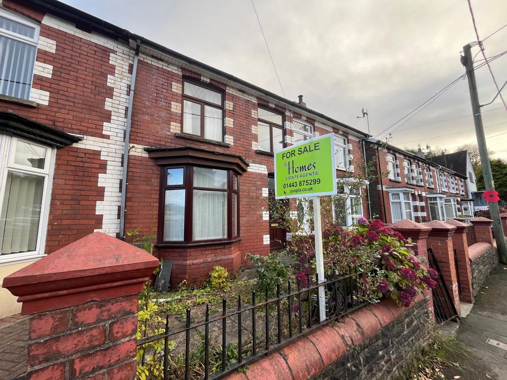 Property photo 1 of 28