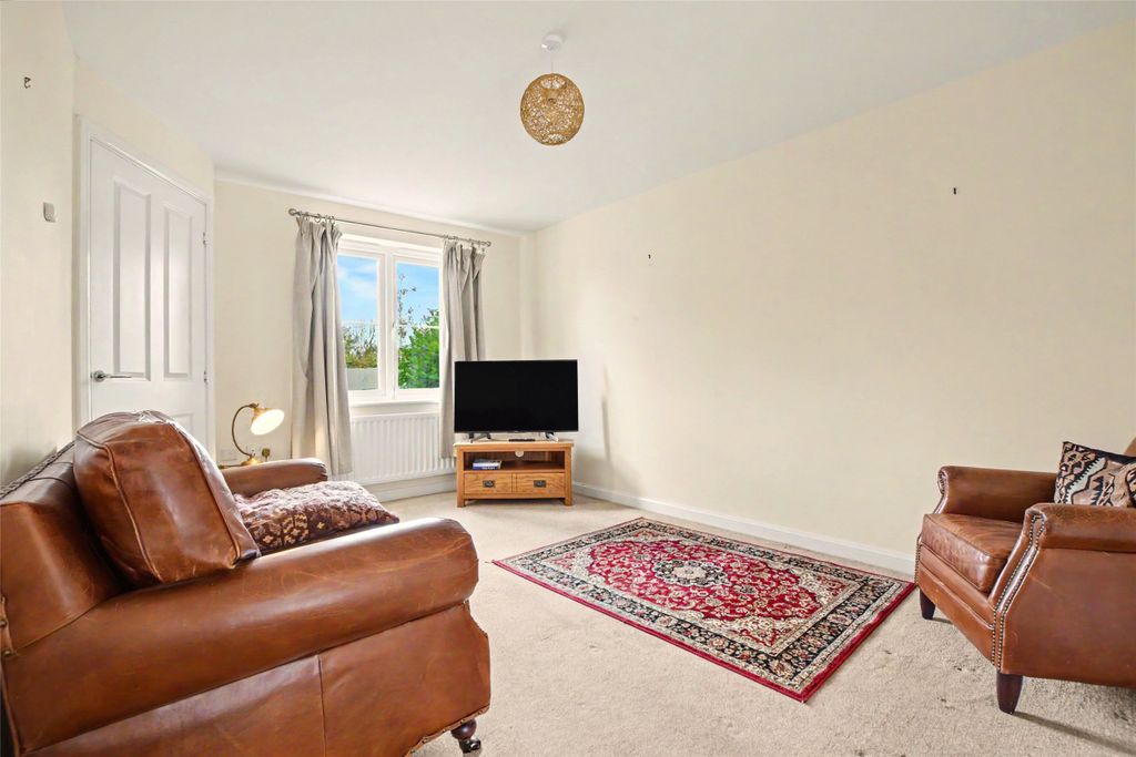 Property photo 3 of 10 Picture No. 06