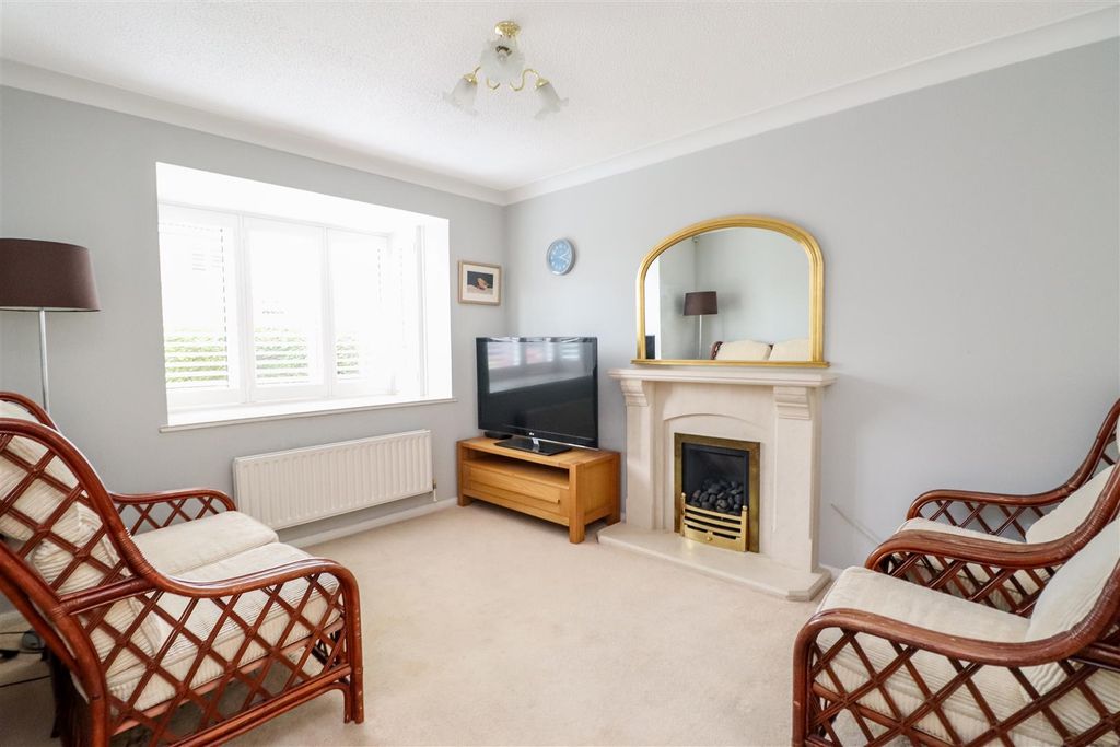 Property photo 3 of 24