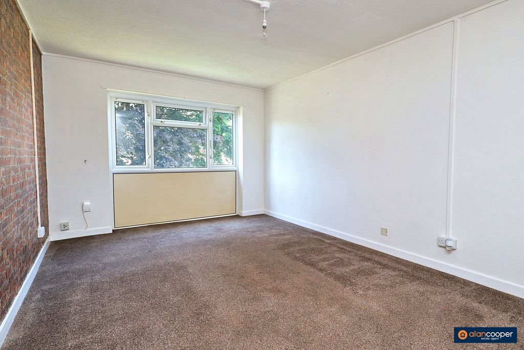 Property photo 3 of 19 4177575