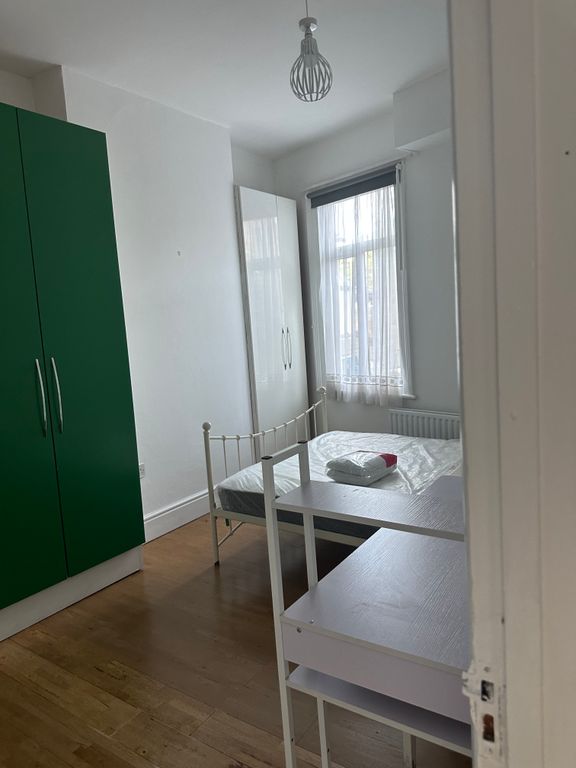 Property photo 3 of 5