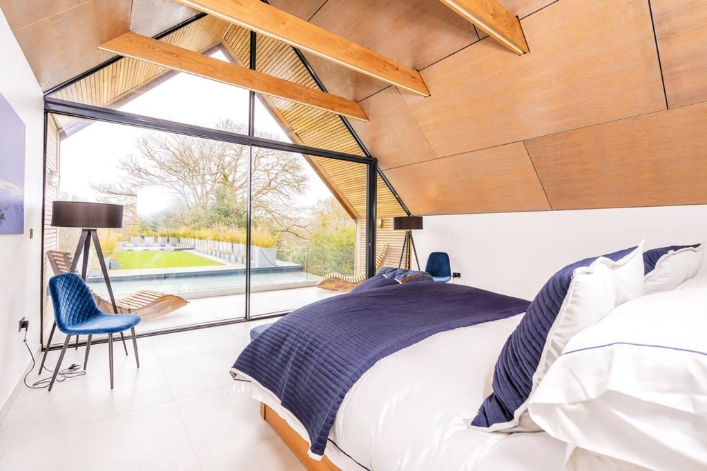Additional image 6 of 6 bed detached house for saleFoxcombe Road, Oxford OX1