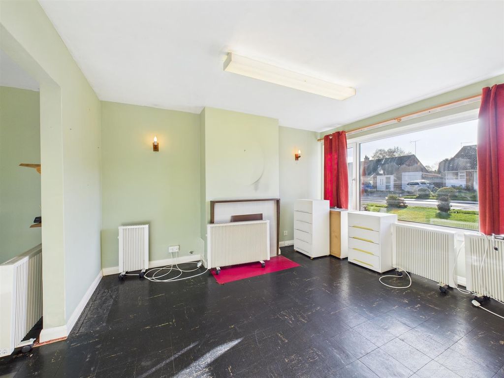 Property photo 2 of 14 Cam02435G0-Pr0095-Still013.Jpg