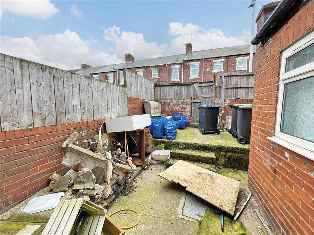 Property photo 2 of 8