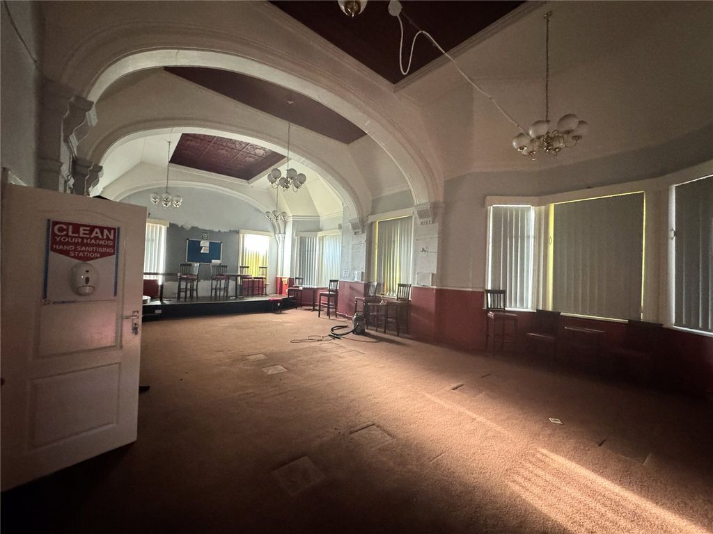 Property photo 3 of 10 Picture No. 12