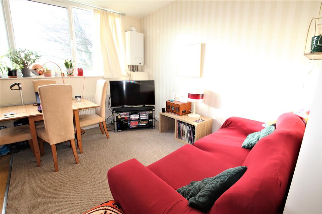 Property photo 3 of 8 Img_5509.Jpg