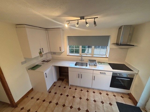 Property photo 2 of 12 Image