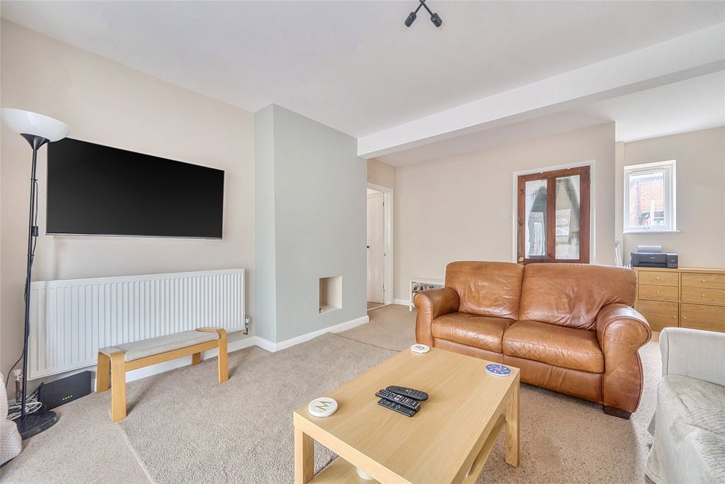 Property photo 3 of 16 Picture No. 10