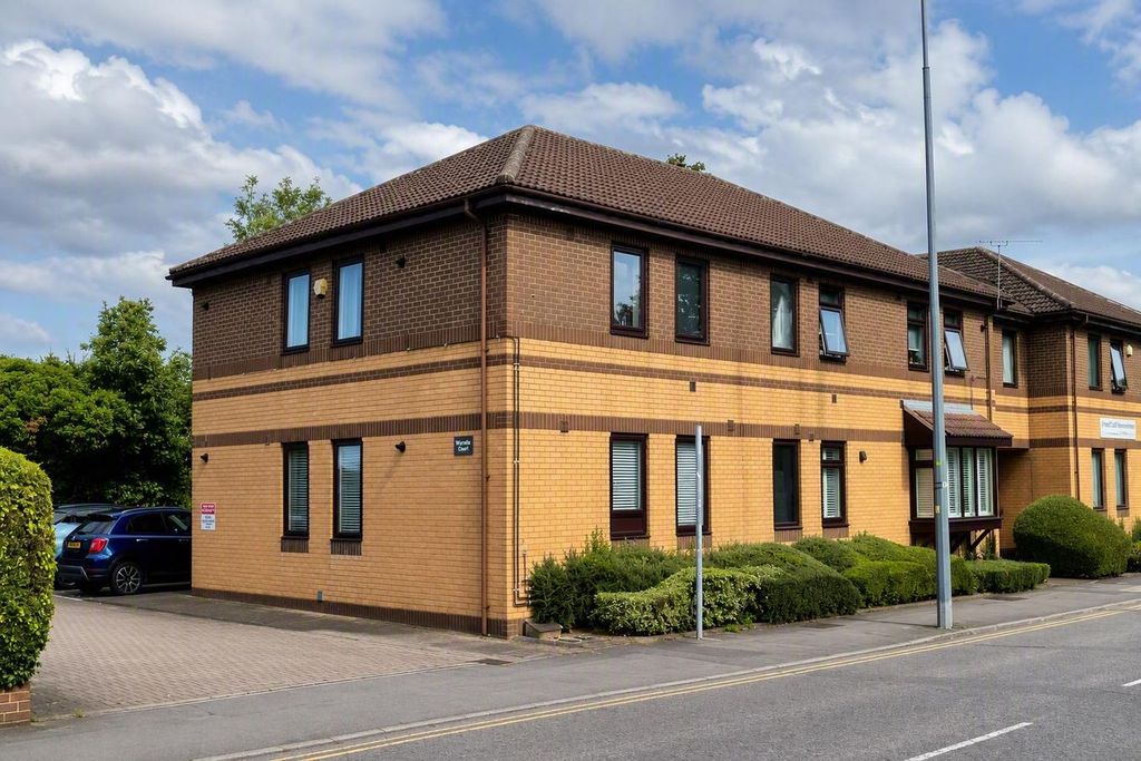 Property photo 1 of 11