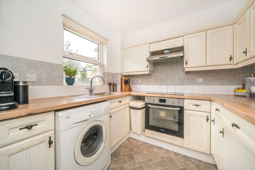 Property photo 2 of 4