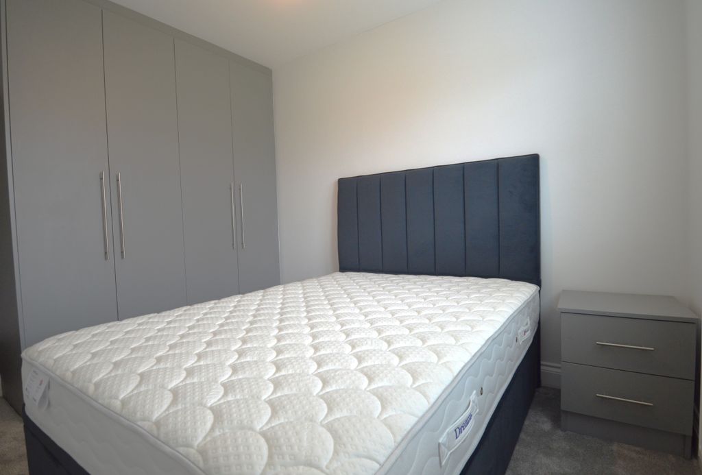 Property photo 2 of 5 Bedroom