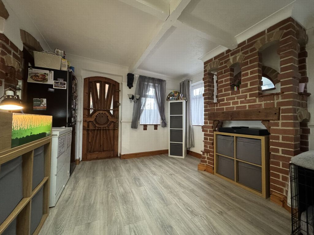 Property photo 3 of 15 Photo 1