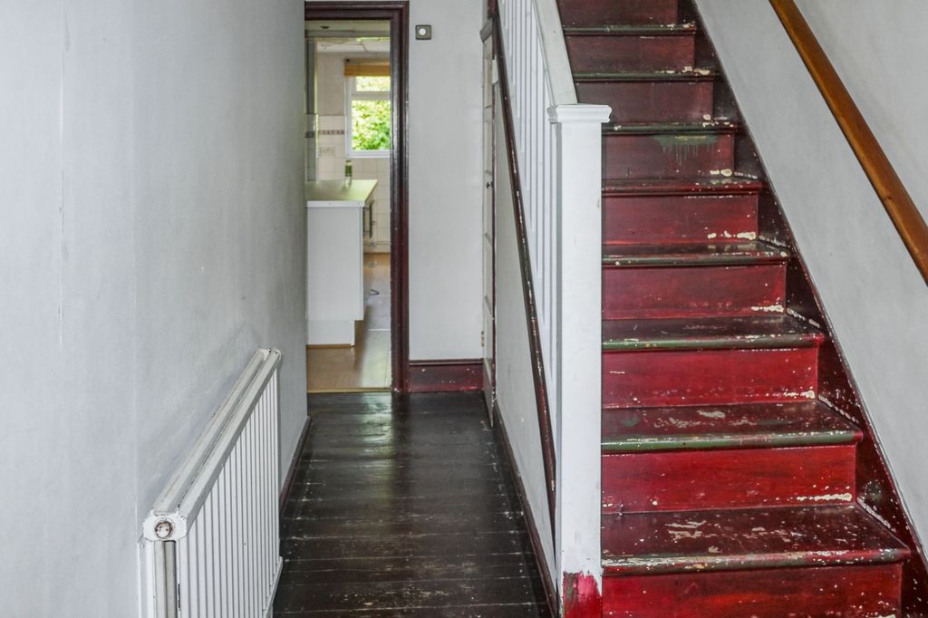Property photo 3 of 22 38 Ladbrook Road, South Norwood, London, Se25 6Qd
