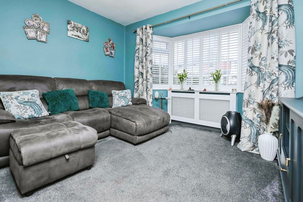 Property photo 3 of 19 Pbox-Img.Jpg