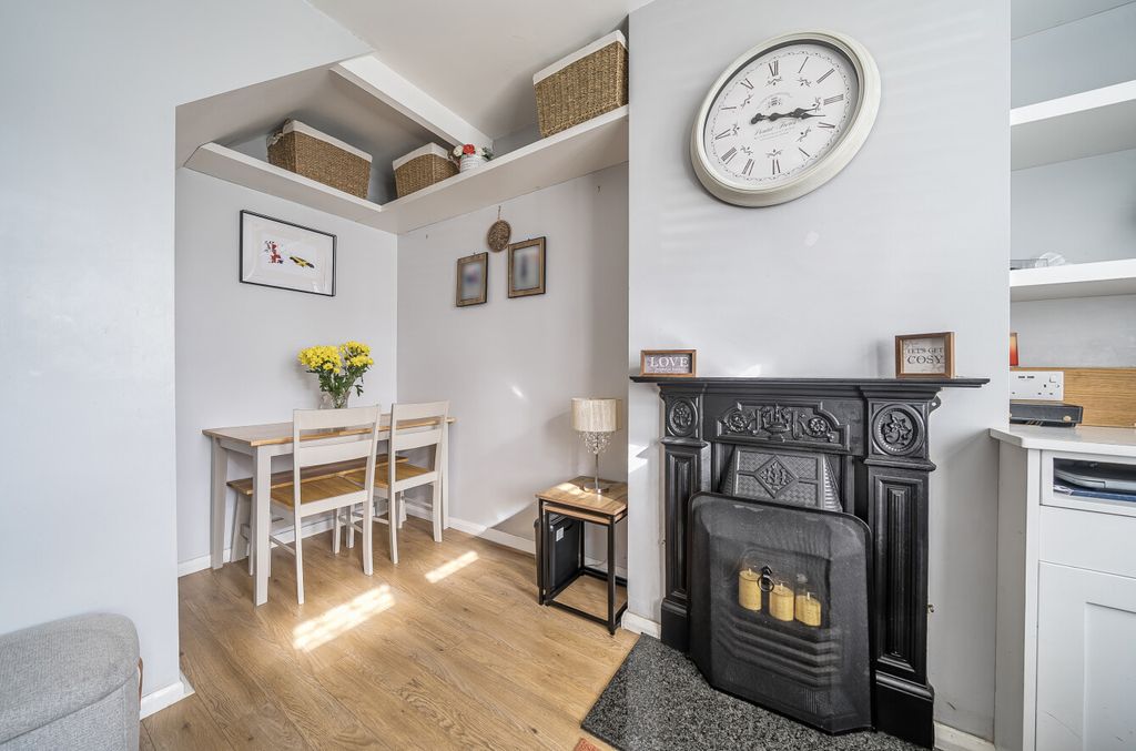 Property photo 3 of 17 1357189-3-68cc1F1...