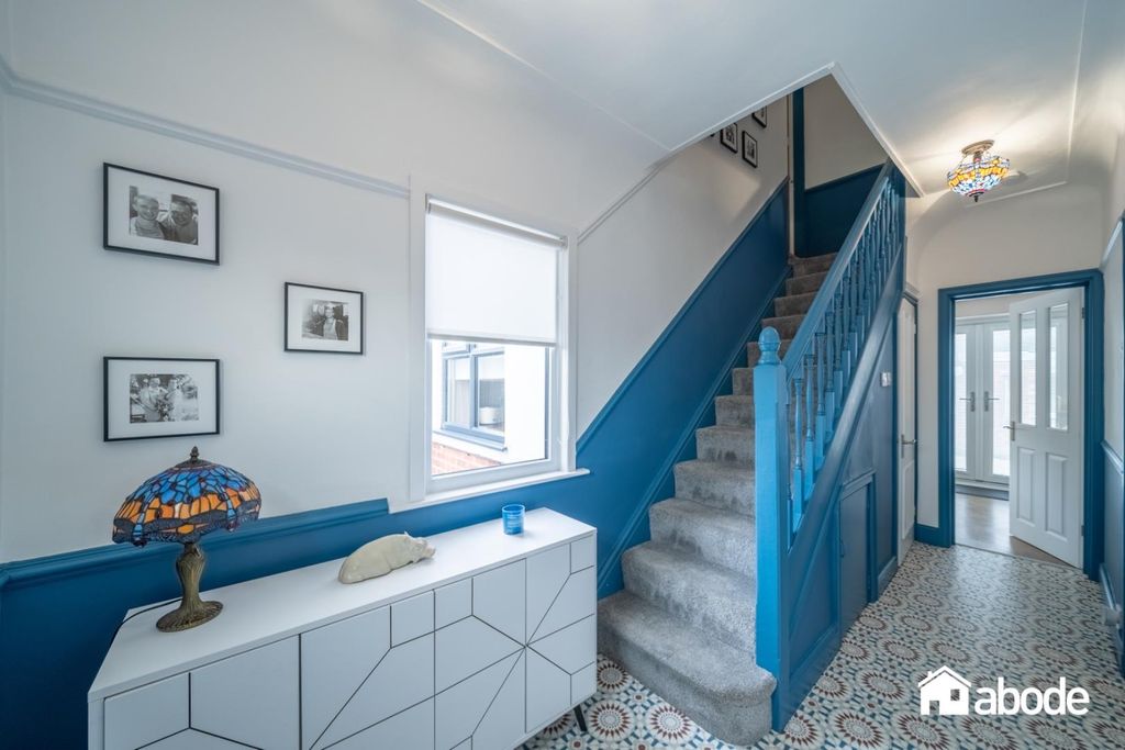 Property photo 2 of 32 Dsc08134-Hdr.Jpg