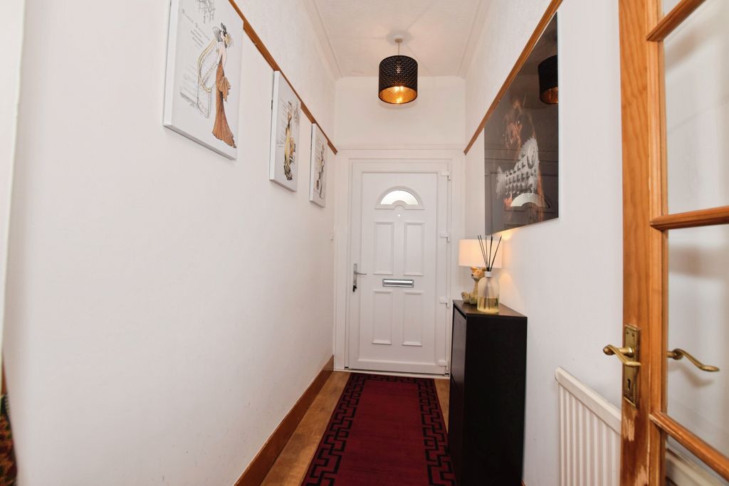 Property photo 3 of 55 Hallway