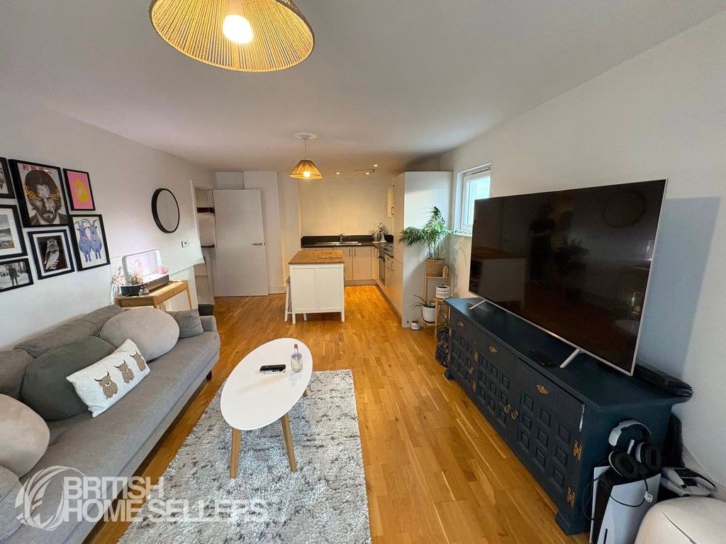 Property photo 2 of 17 Picture No. 03