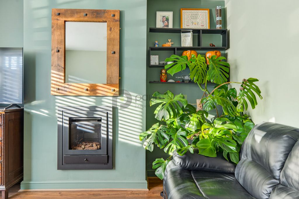 Property photo 2 of 18 Dsc00141