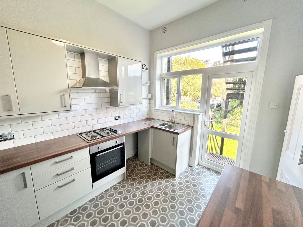 Property photo 2 of 12 Bedroom 1