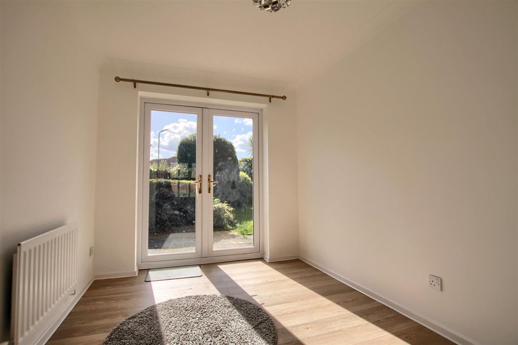 Property photo 3 of 10 Xz2.Jpg