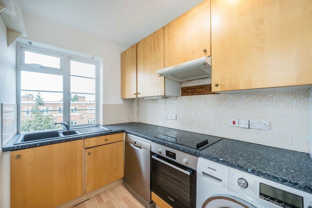 Property photo 3 of 6