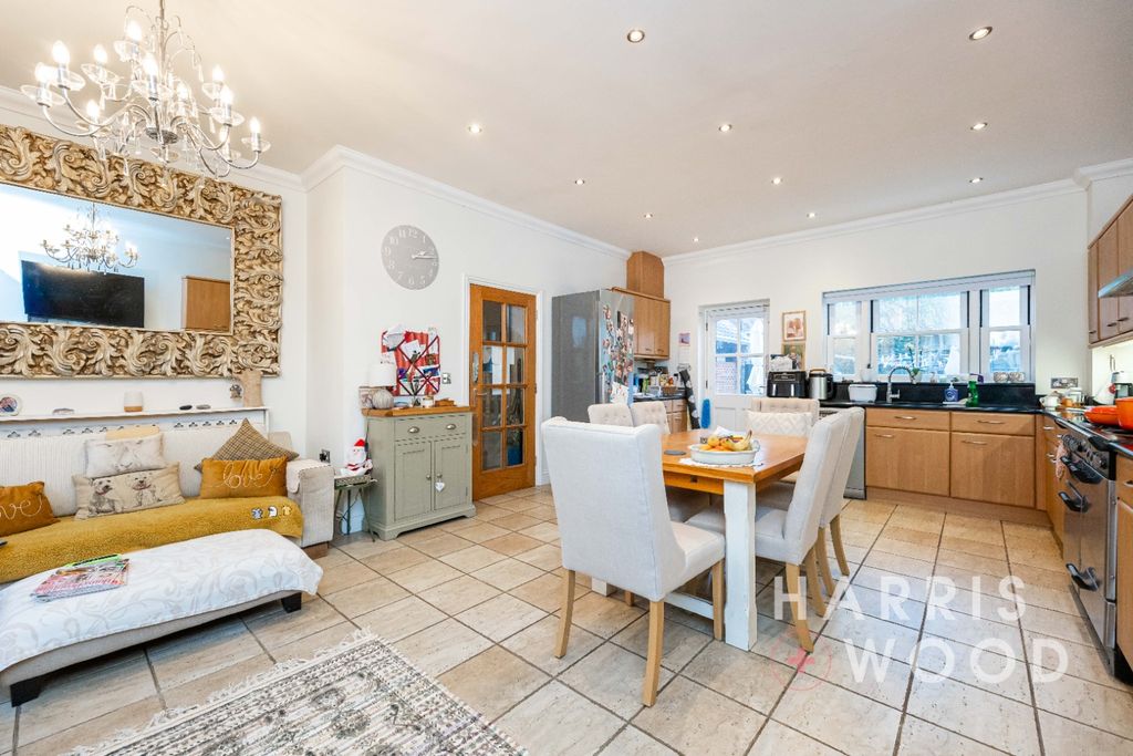 Property photo 2 of 10 4633952