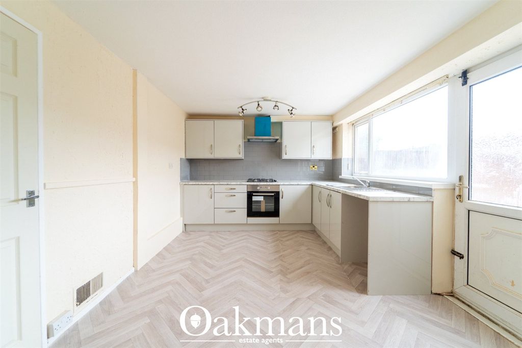 Property photo 3 of 25 Picture No. 32