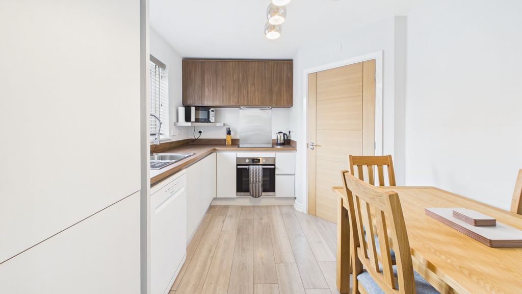 Property photo 2 of 21 5120542